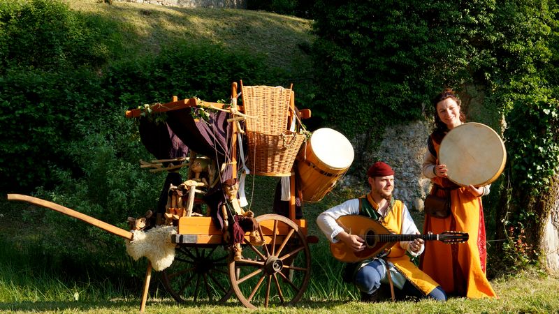 ambra luna marionette